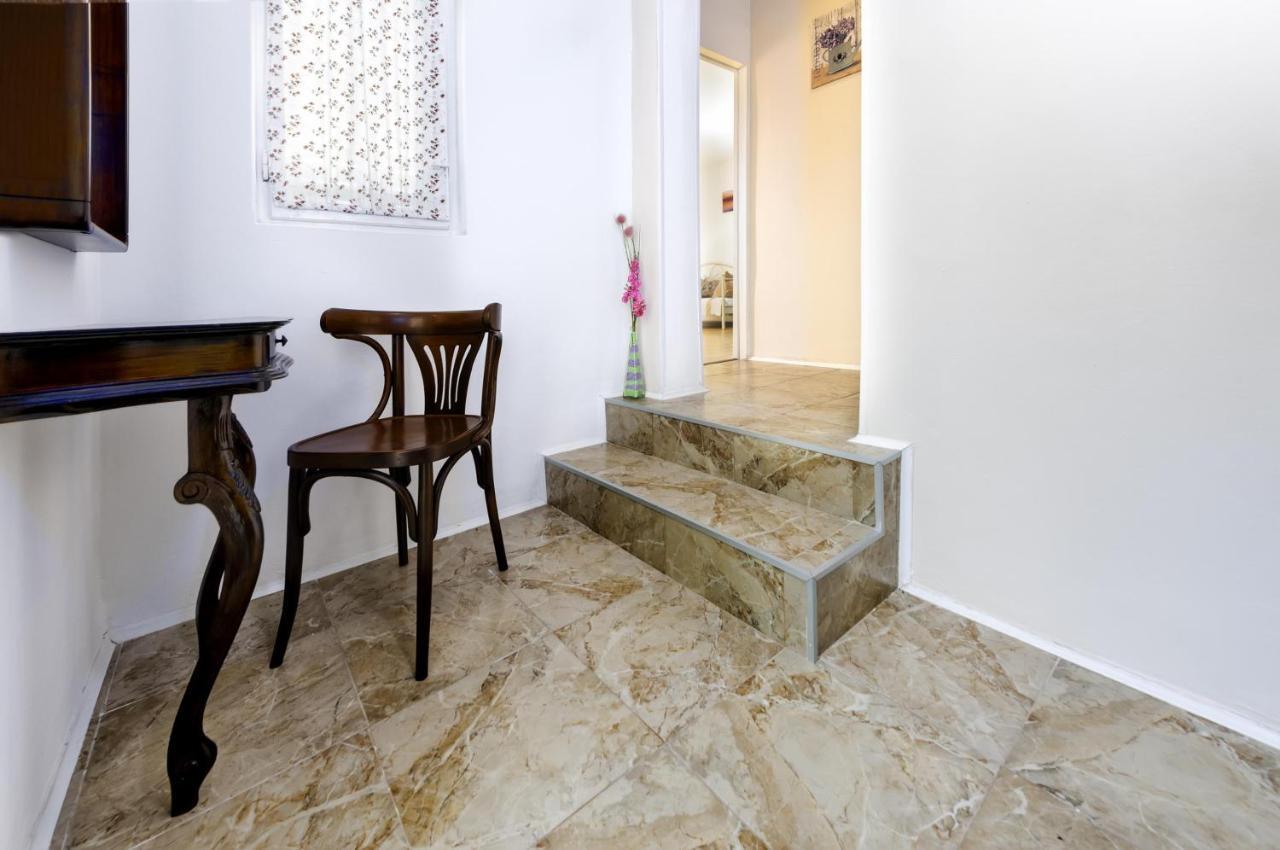 Apartment Sony